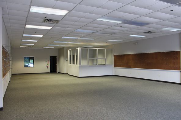 High Traffic Retail or Medical Space | Lakeland Drive: 4290 Lakeland Dr, Flowood, MS 39232